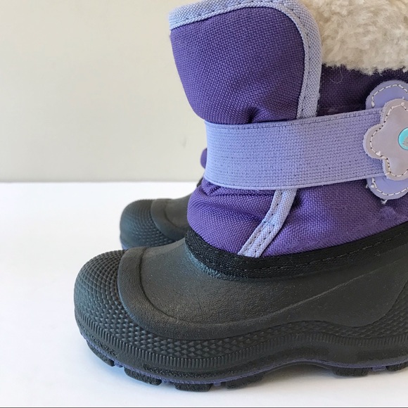 3/20$ Kid’s winter boots size 5 - Picture 4 of 12